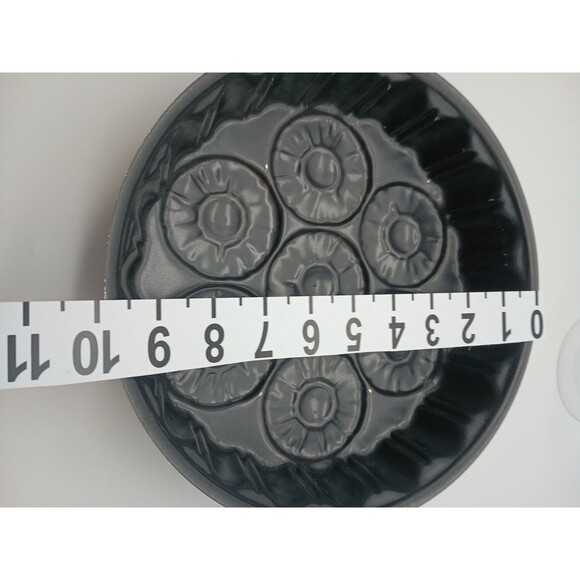 Vintage  Pineapple Upside Down Cake Pan, Round, 10” x 2” Non-Stick Coating - Picture 3 of 4